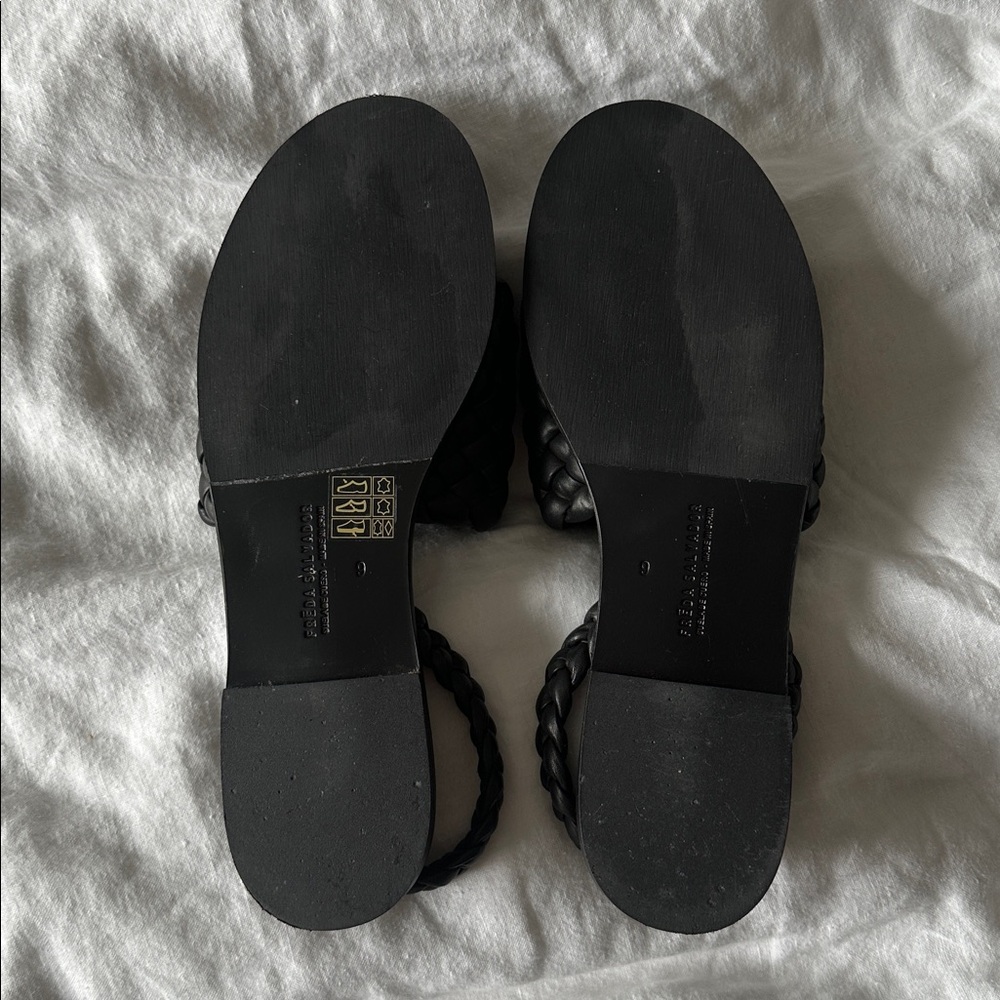 Freda Salvador Vinny Sandals, EUC size 9 - Picture 9 of 12